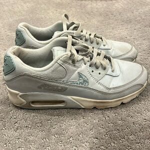 Women’s Nike Airmax